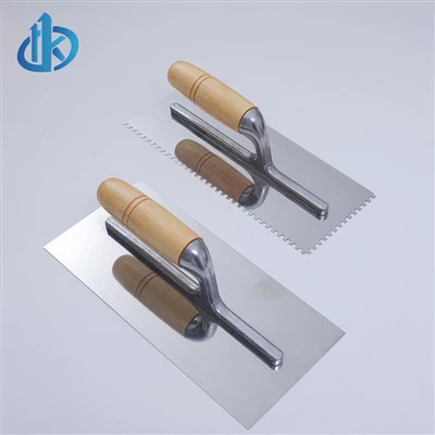 Robuste Gipskelle mit Holzgriff